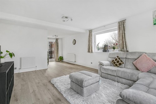 Arrange a viewing for 42Brighton Road, Sutton